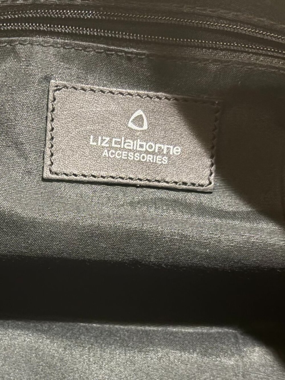 Liz Claiborne leather bag (Preowned) - Picture 2 of 14